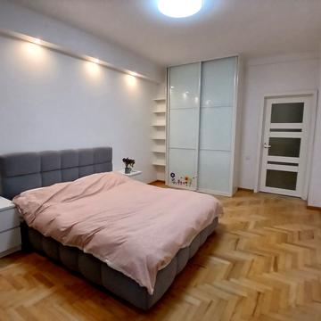 Остроградських вул. (), 14