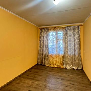 Митрополита Володимира вул. (Генерала Петрова), 16