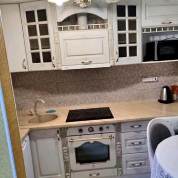 Академіка Сахарова вул., 3-Б