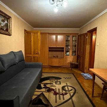 Краснова вул., 2