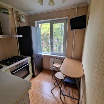 Богдана Хмельницького просп. (Героїв Сталінграда), 24