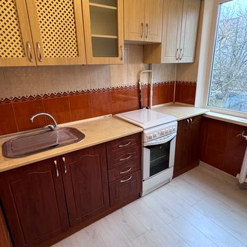 Крошенська вул., 38