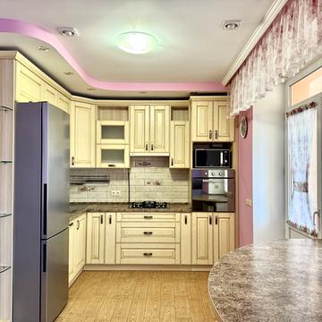 Тернопільська вул., 15б