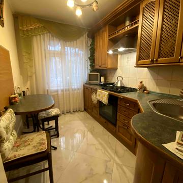 Джорджа Вашингтона вул. (Батальна), 13