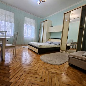 Академіка Філарета Колесси вул. (), 5