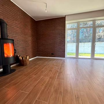 Євгена Коновальця, 40