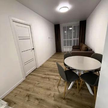 Карла Мікльоша вул., 11