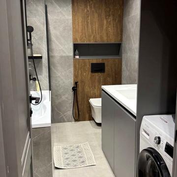 Набережна Перемоги вул., 42