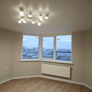 Будівельників вул., (Будинок)