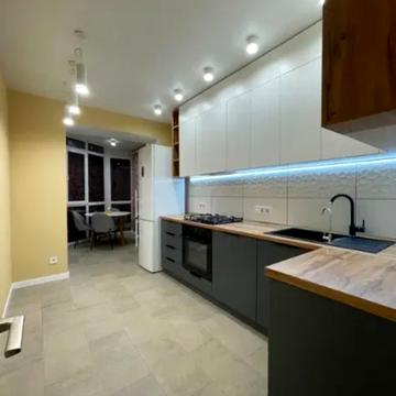 Набережна Перемоги вул., 44м