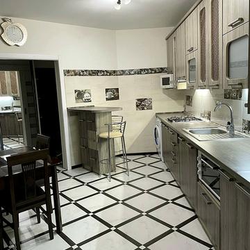 Юліана Целевича вул., 10/2