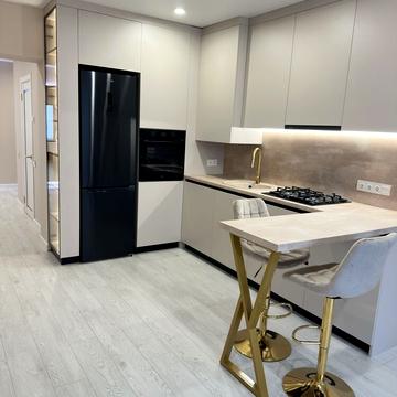 Миколи Боголюбова вул., 3