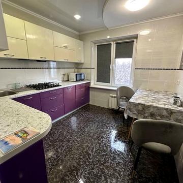 Вороніна вул., 9