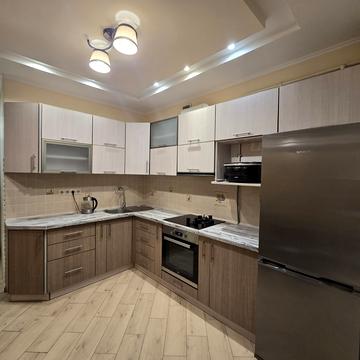 Залізнична вул., 3