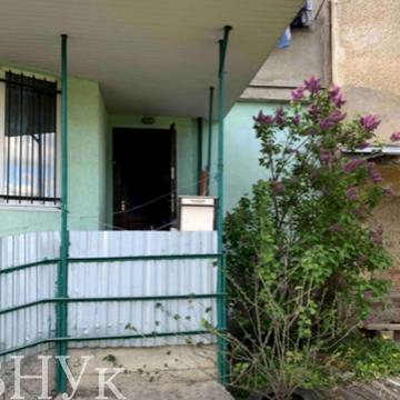 Весняний пров., 18