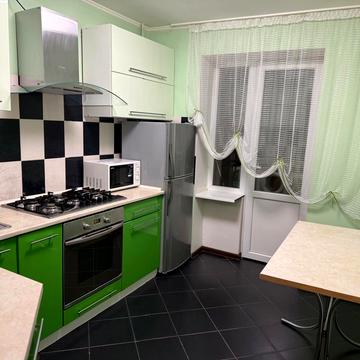 Симона Петлюри вул. (), 24