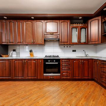 Героїв Майдану вул., 2