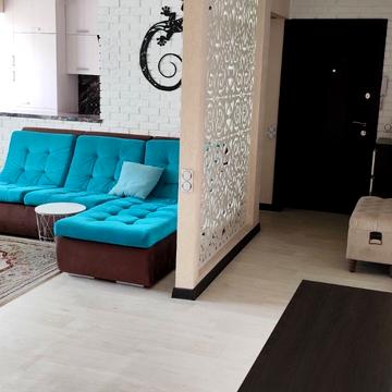 Космонавтів вул., 53/1