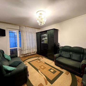 Івана Величковського вул., 44