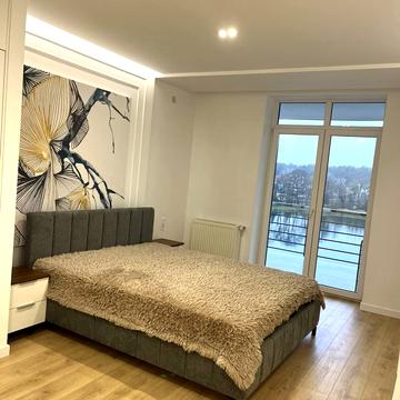 Львівська вул., 33б