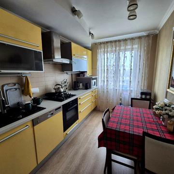 Захисників України вул. (1-го Травня), 5