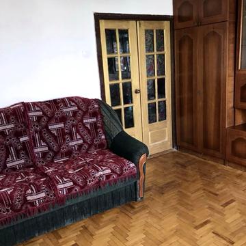 Суботівська вул., 9