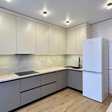 Григорія Сковороди вул., 4