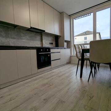 Флотська вул., 10Б