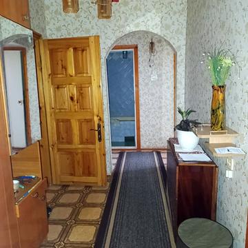 Сергія Корольова вул., 6