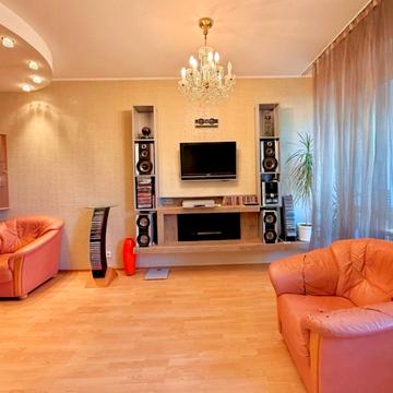 Софіївська вул., 20