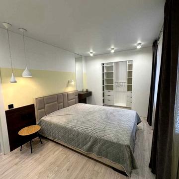 Степана Бандери вул., 18