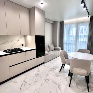 Угорська вул., 14б