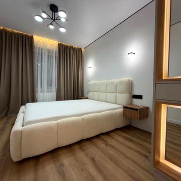 Августина Волошина вул., (Будинок 2)