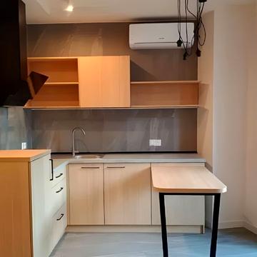 Приморська вул., 22