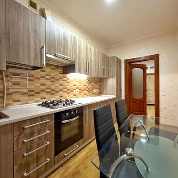 Олександра Богомольця вул., 22