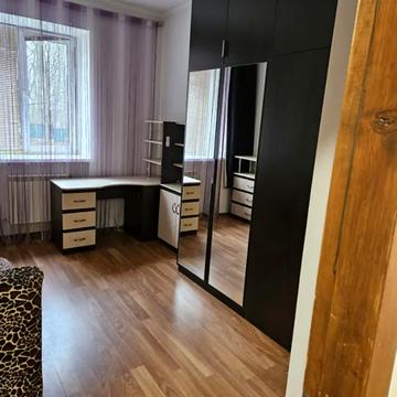 Петра Батьківського вул., 4