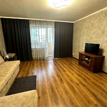 Учительський пров., 14