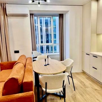 Щаслива вул., (Будинок 14/2)