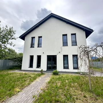 Хмкльнийького, 11