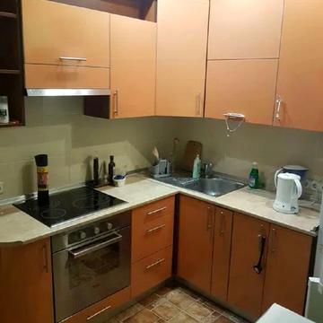 Зубрівська вул., 6