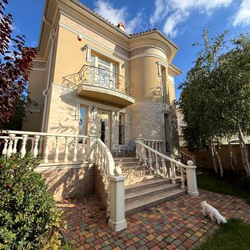 Лазурна вул.