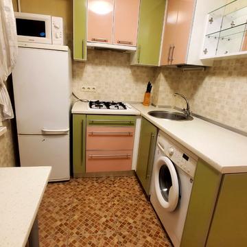 Нескорених вул. (Героїв Праці), 4