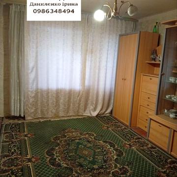 Юрія Кондратюка вул. (Комунарівська), 10