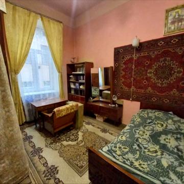 Івана Франка вул., 63