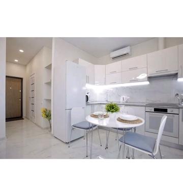 Михайлівська вул., (Будинок 1)