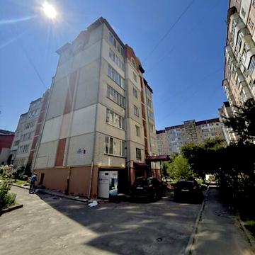 Вишневецького бульв., 1