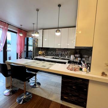 Олексіївська вул., 1б