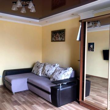 Гетьмана Івана Мазепи вул. (Топольна), 1