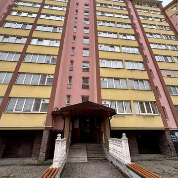 Тролейбусна вул., 24