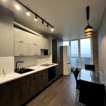 Університетська вул., 1-Ш